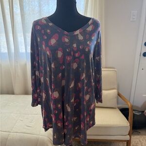 Honeyme Women's V-Neck Tunic - Pink and Gray